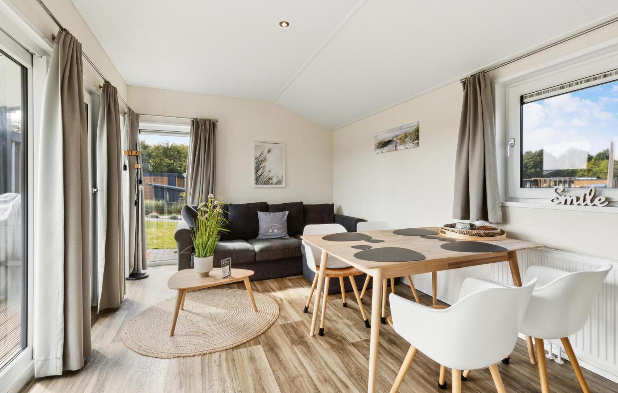 2 Bedroom Beautiful Home In Suesel Susel Exterior foto
